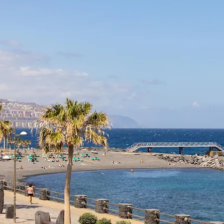 Home2book Sea Breeze Terrace דירה *